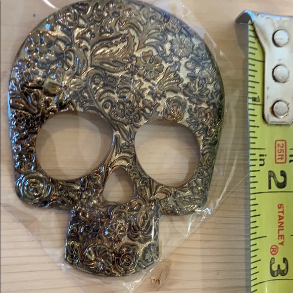 Floral skull pendant - Picture 1 of 2